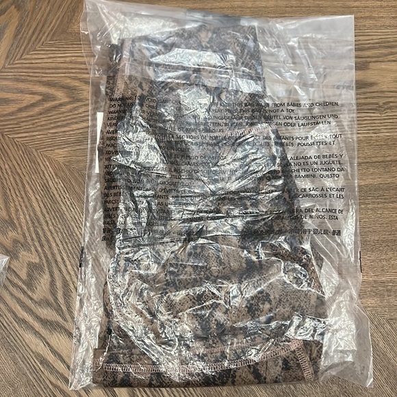 Core 10 women’s All Day Comfort 7” bike short - Size XS - Picture 8 of 9